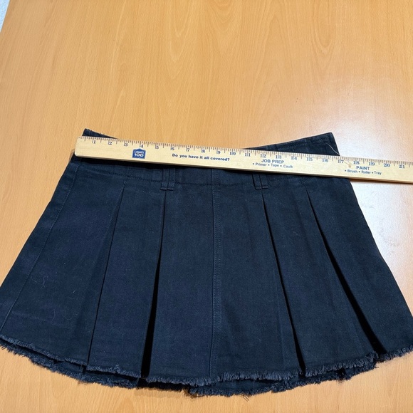 Black Skater Mini Skirt with Pleats - Picture 6 of 7